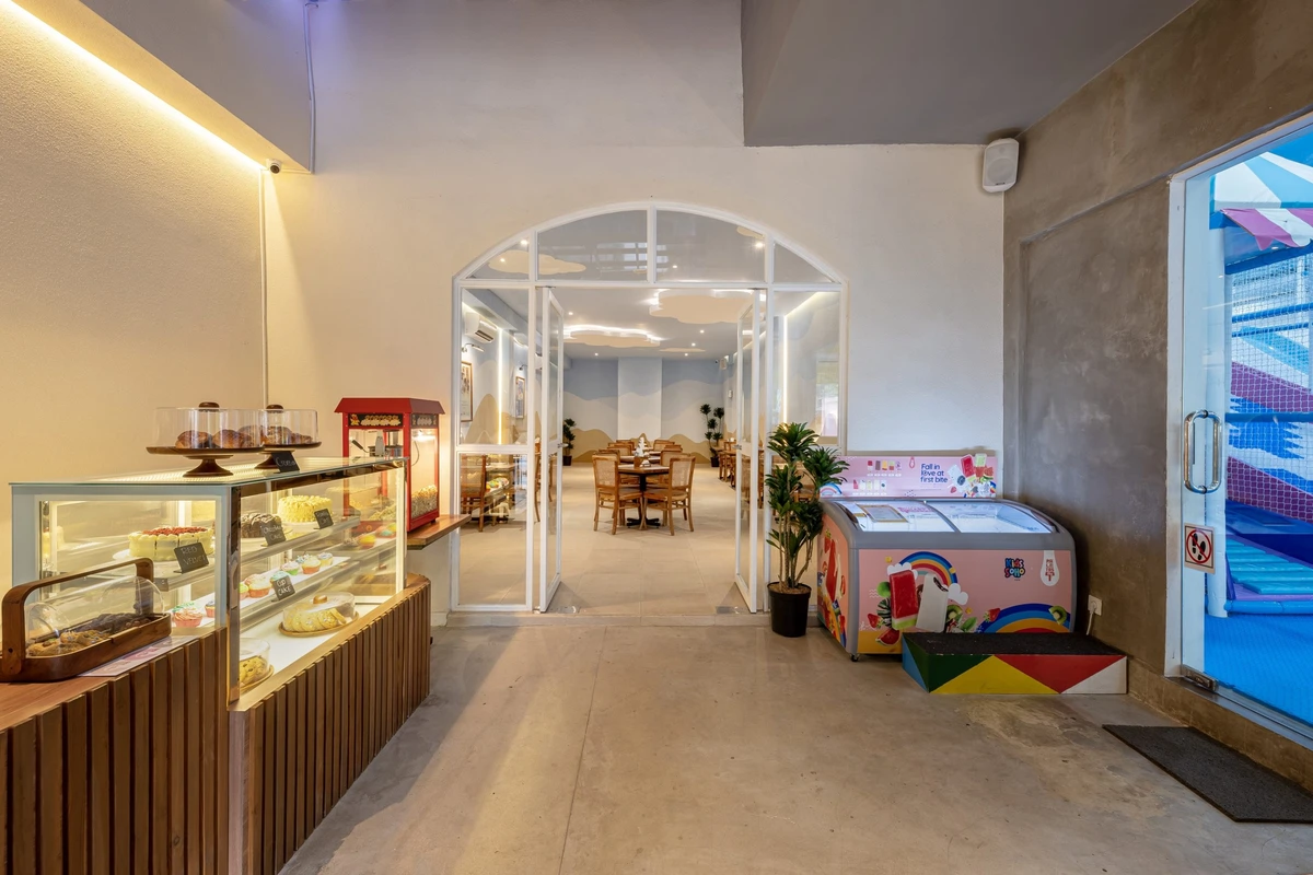 Cafe & Resto Area_edited_12